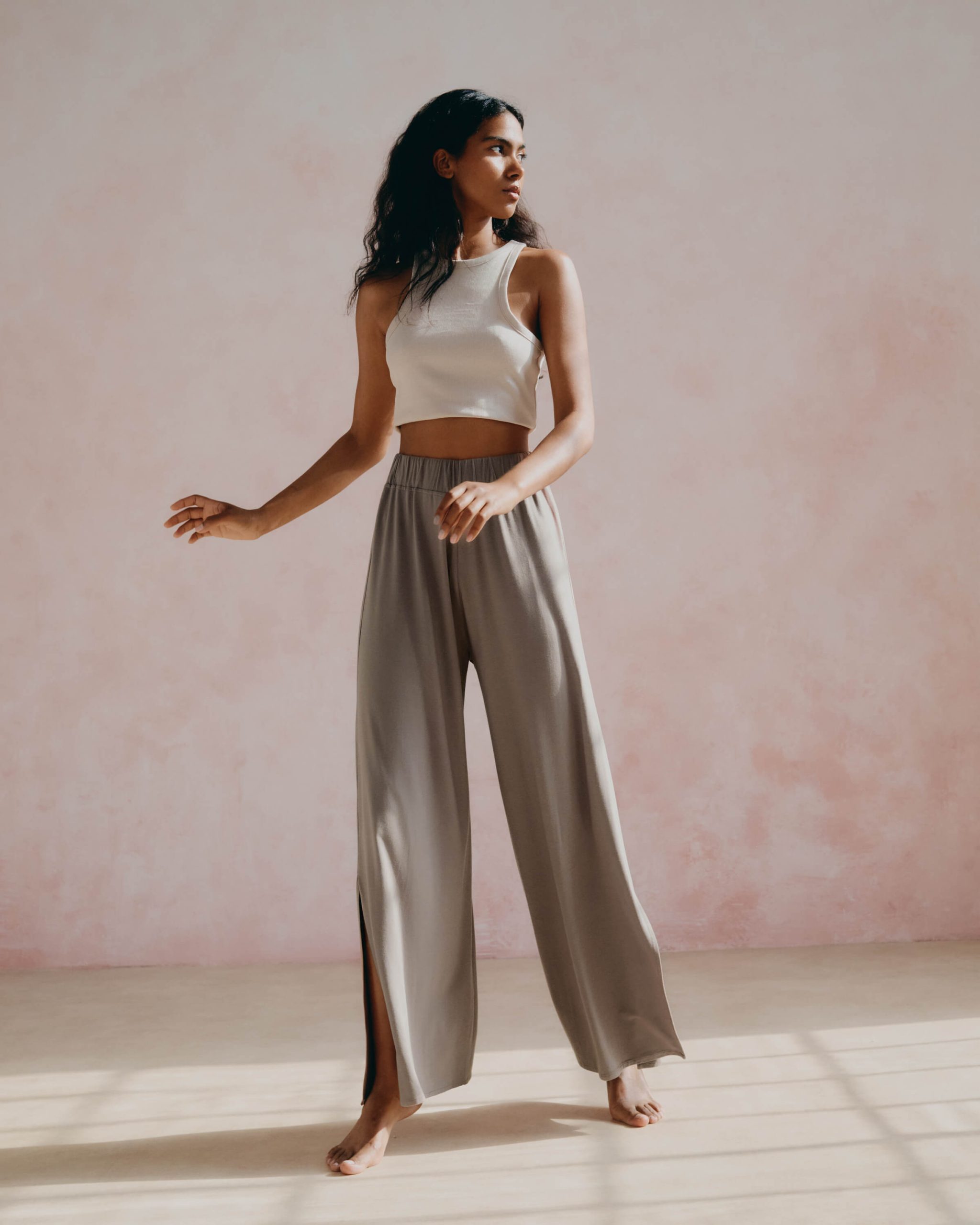 230508_asana_pants_lookbook_0848_3k_sRGB._webjpg asana_flow_pants_stone