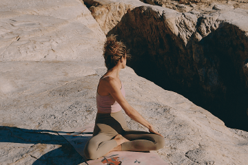 skręty na macie do jogi