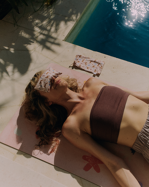 joga nidra poduszka relaksacyjna na oczy